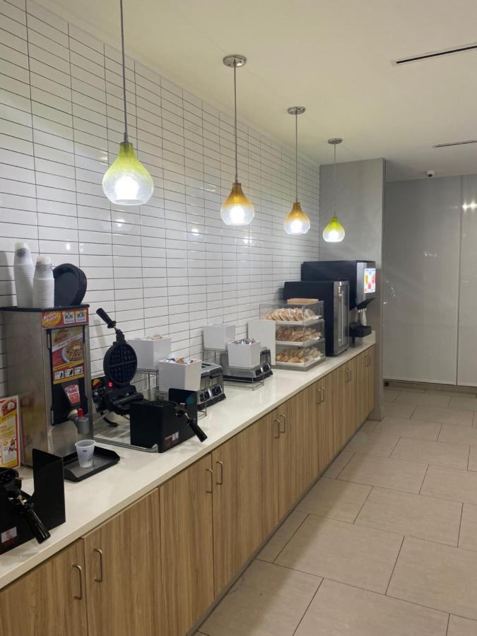 La Quinta Inn & Suites By Wyndham לייק סיטי מראה חיצוני תמונה